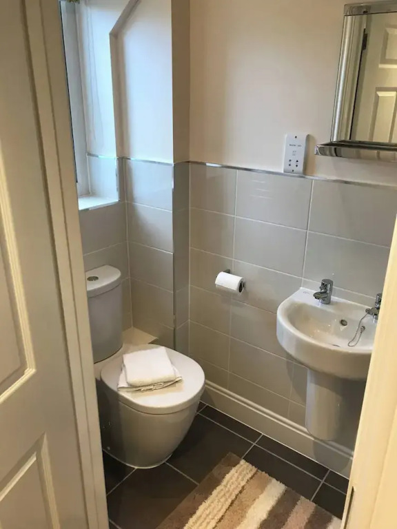 Modern 2 Bedroom House
