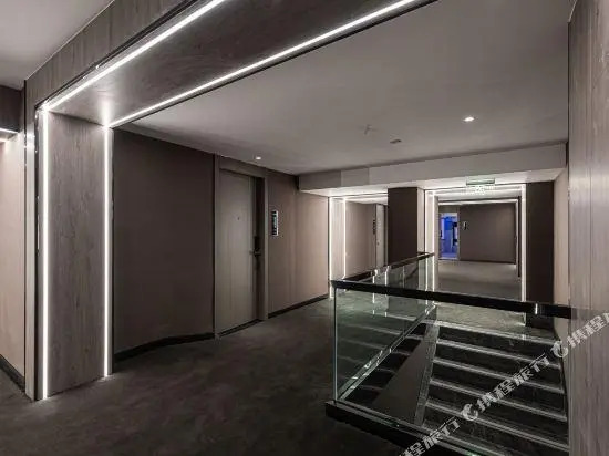 Mini More Hotel
