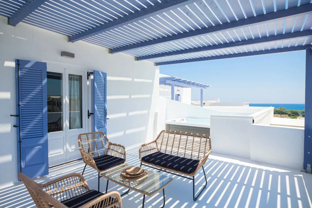 Golden Sunrise Suites
