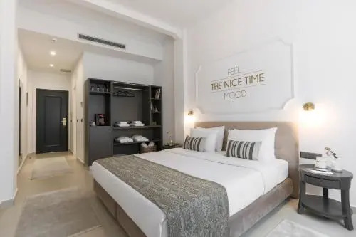 The Mood Luxury Rooms