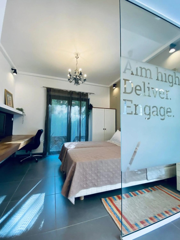 Small Gem Studio Athens, next to metro nomismatokopeio