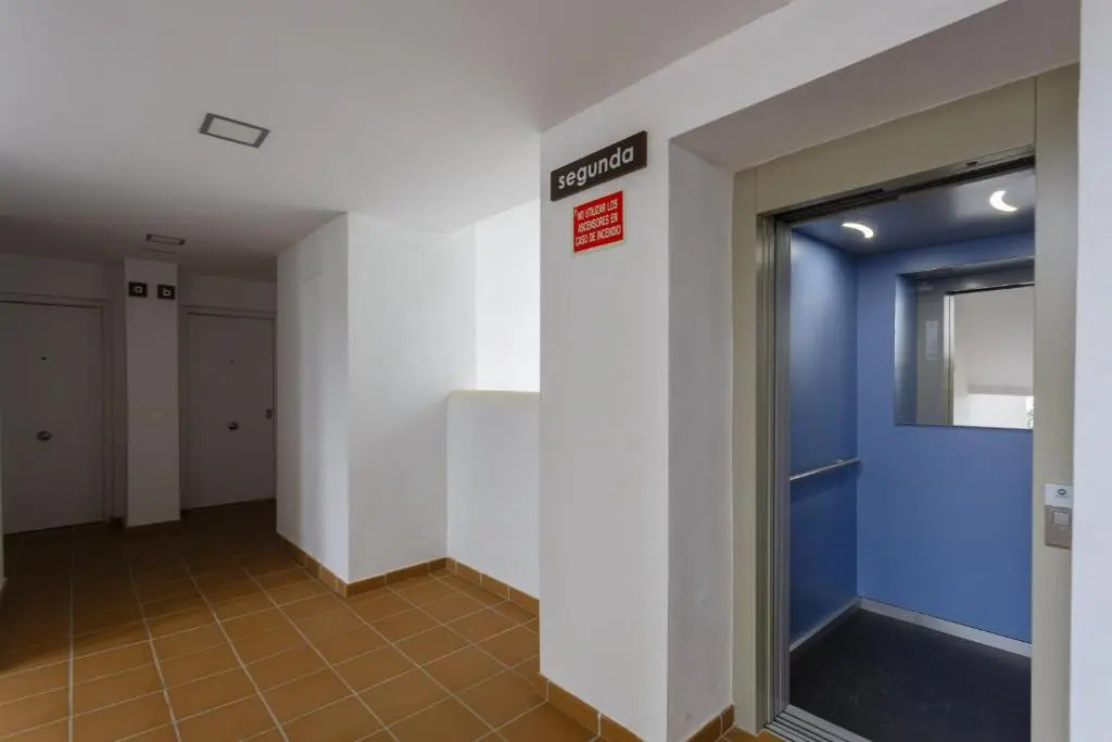 PALMERAS-CANDOR free parking by Cadiz4Rentals