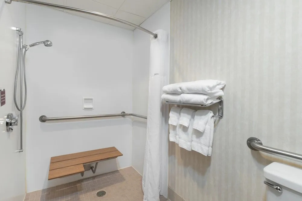 Baymont Inn & Suites Fargo