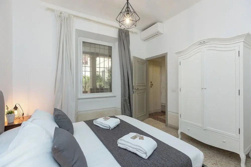 Rental in Rome Angelico Apartment