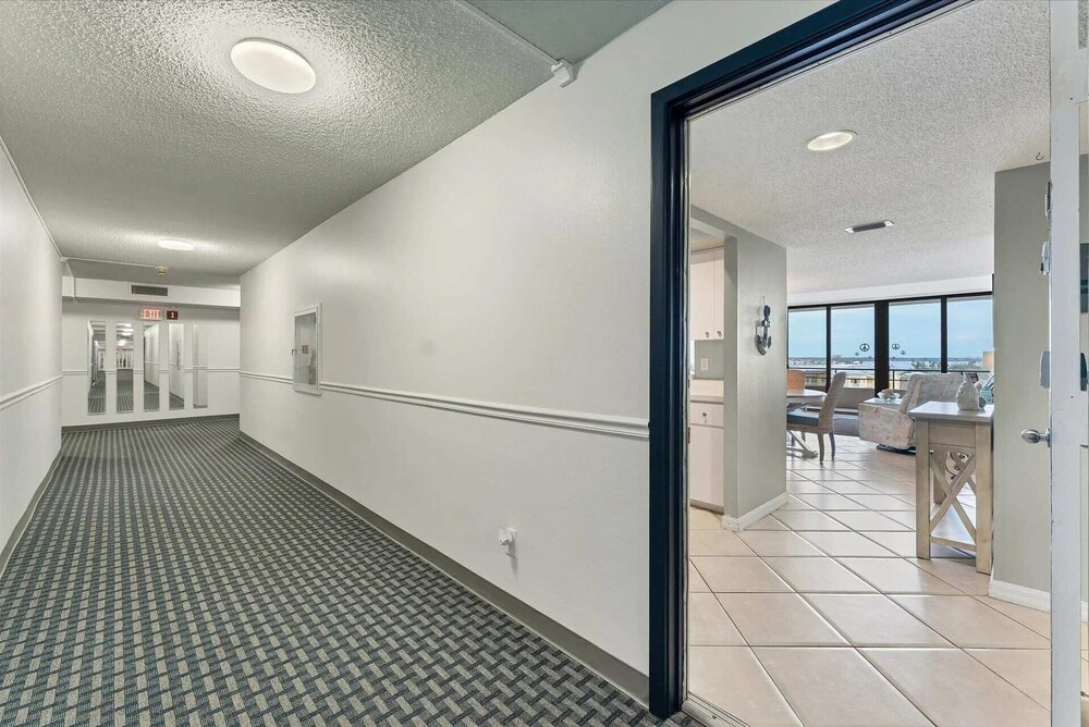 Anchorage Resort Top Floor 2 Bedroom Condo With Gulf Views 0896