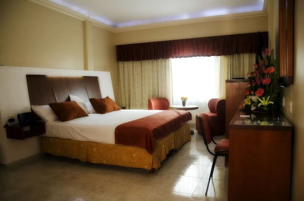 Palmera Suites