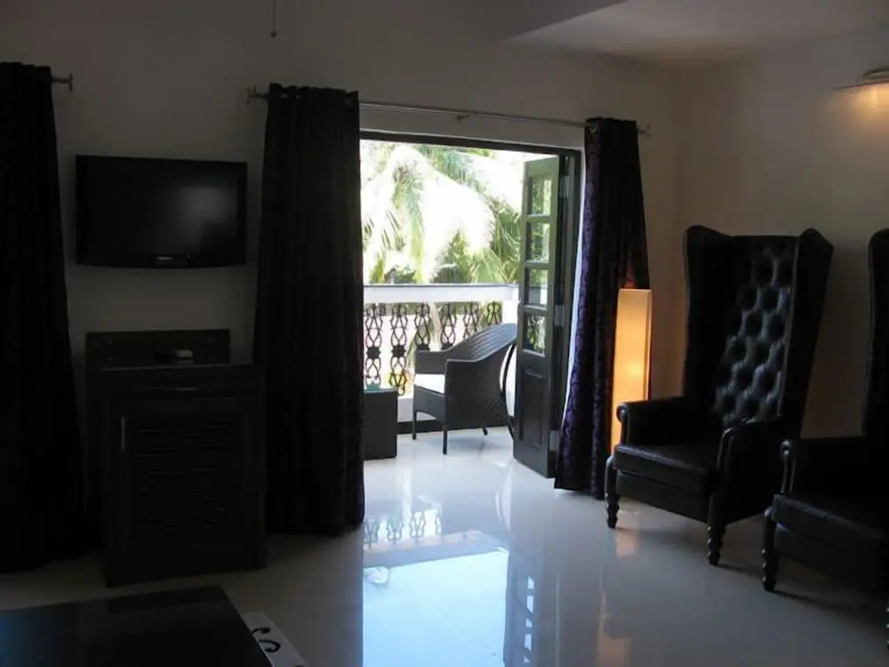 Silver Sands Hideaway Resort, Candolim