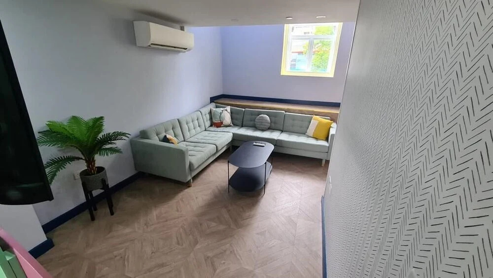 Aaron Wise - 51 Fitzhamon Apartments