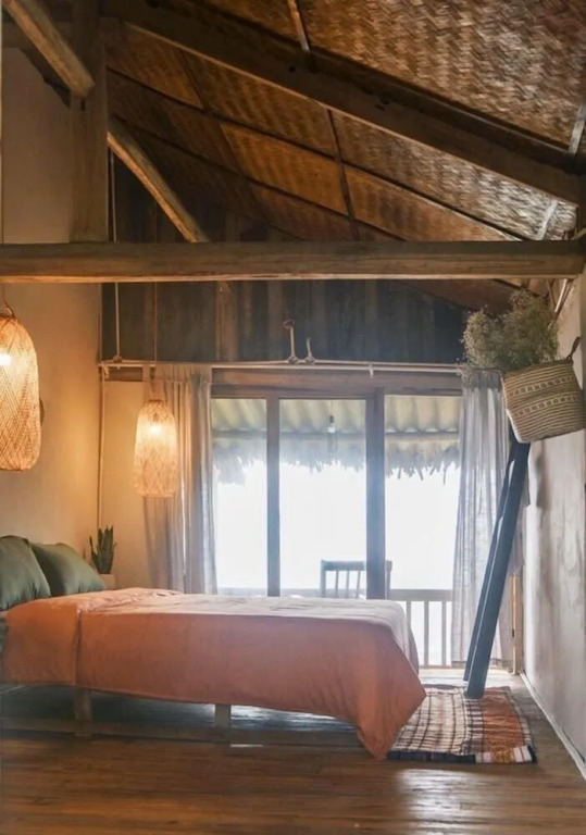 Toce House Tả van