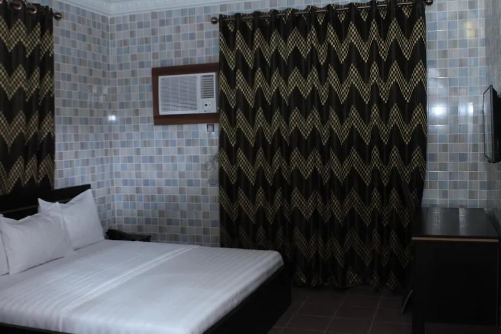 Dilida Guest Suites - Guest Room