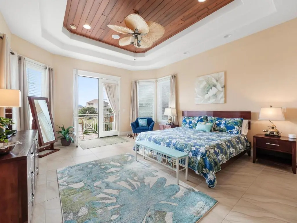 Lost Treasure, New Property, 3 BR+, Guest Suite, Ocean View, Pets, Sleeps 8