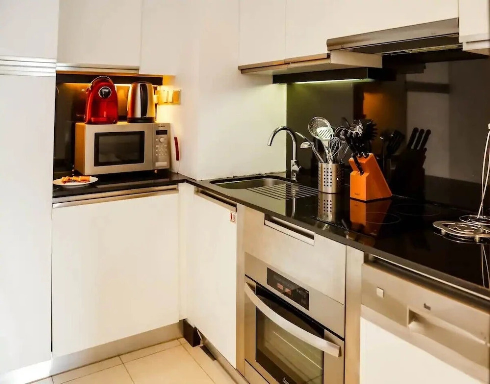 Luxury Address Res Dubai Marina 1BR-2514