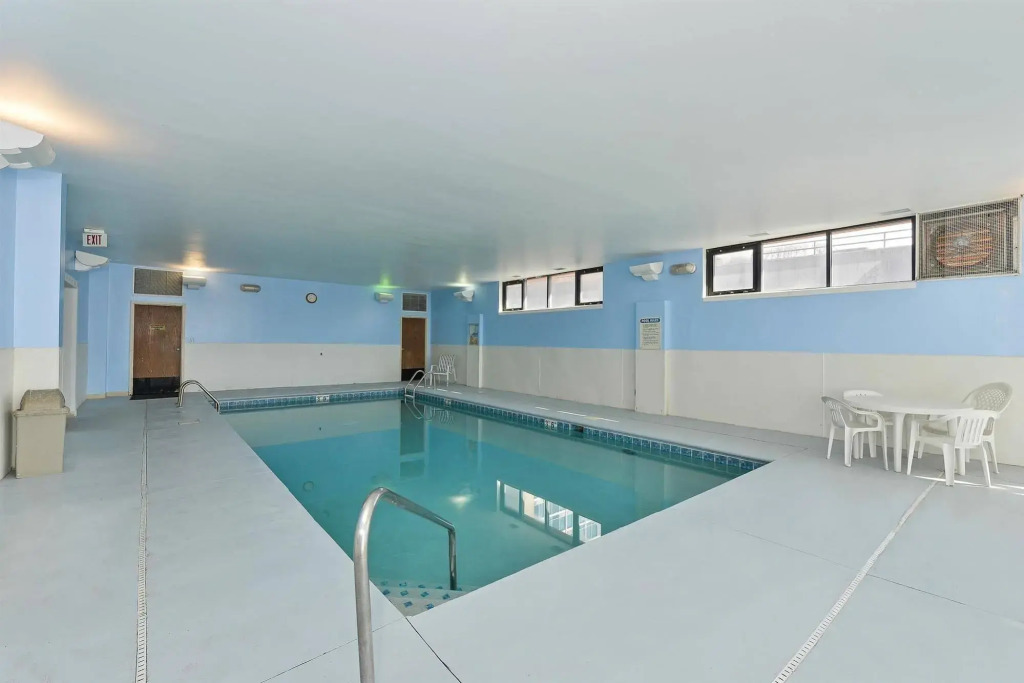 Americas Best Value Inn - Omaha