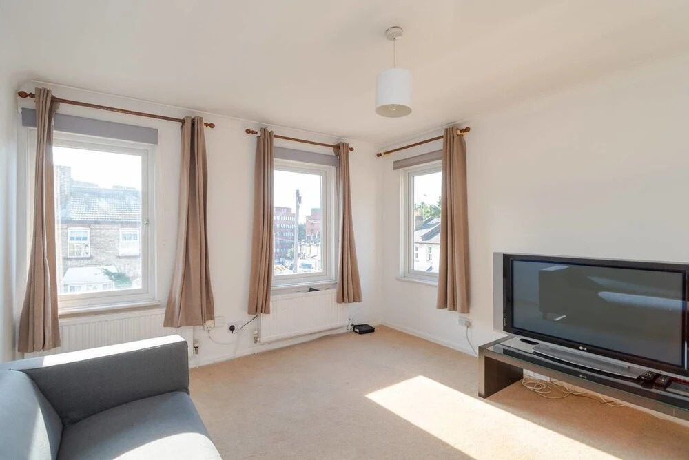 Quiet 2 Bedroom Apartment