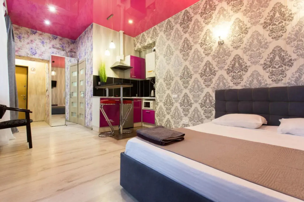 Studio apartment in the Center - Heroiv Nebesnoi Sotni sq. 21/7