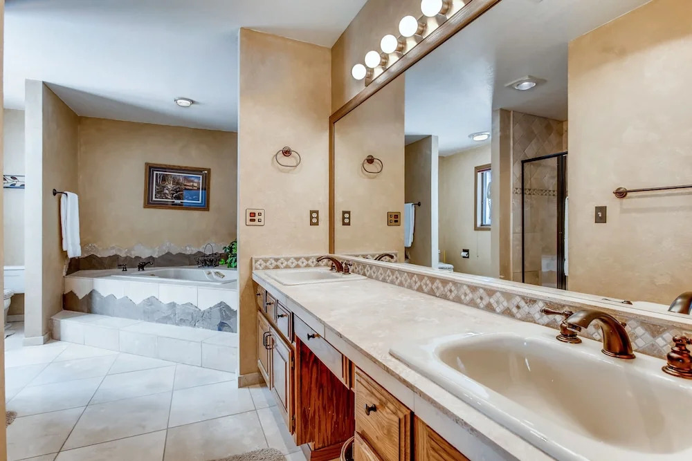 23137 Aspen Way Condo Unit 18 4 Bedrooms 3 Bathrooms Condo