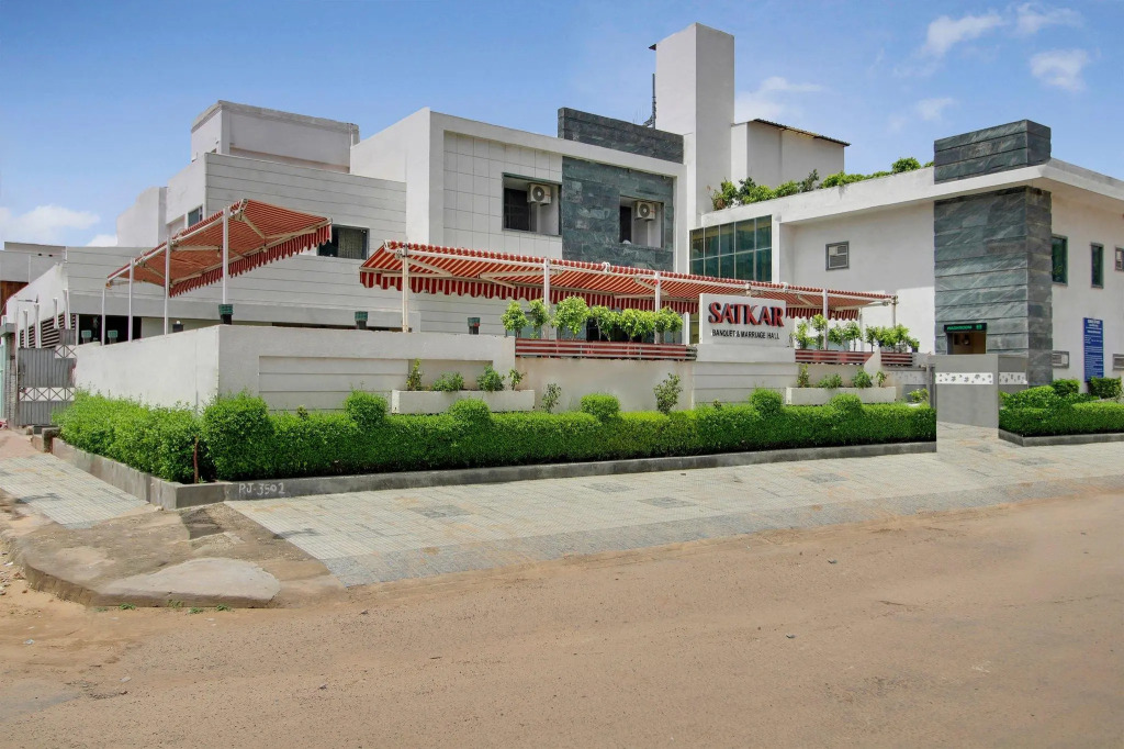Capital O 48064 Hotel Satkar