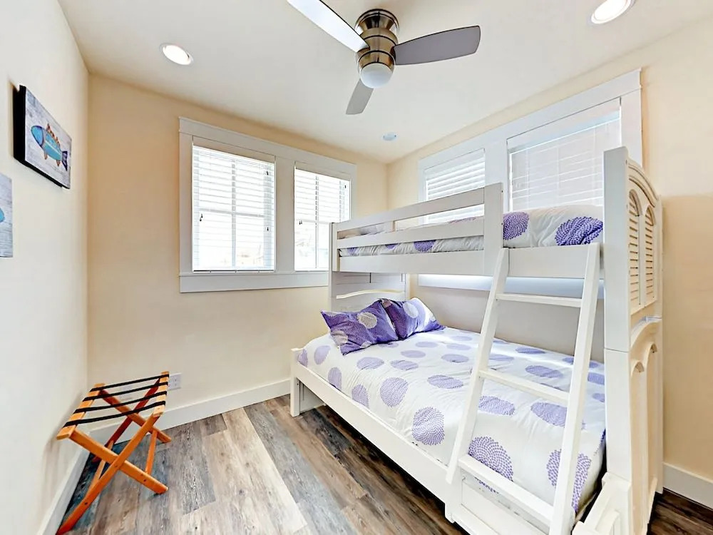 157 Sunrise Ave Home 4 Bedrooms 4 Bathrooms Home
