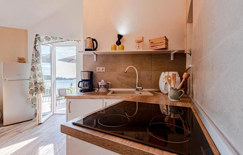 Stunning Apartment in Lumbarda With 2 Bedrooms and Wifi