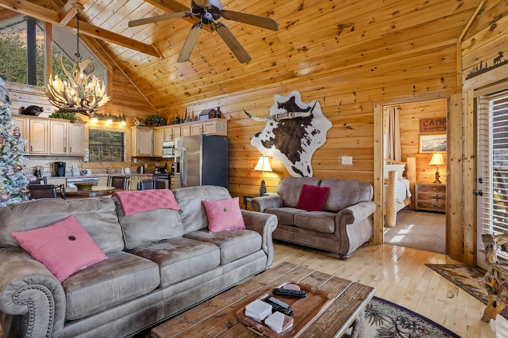 Knotty But Nice 4 Bedroom Home