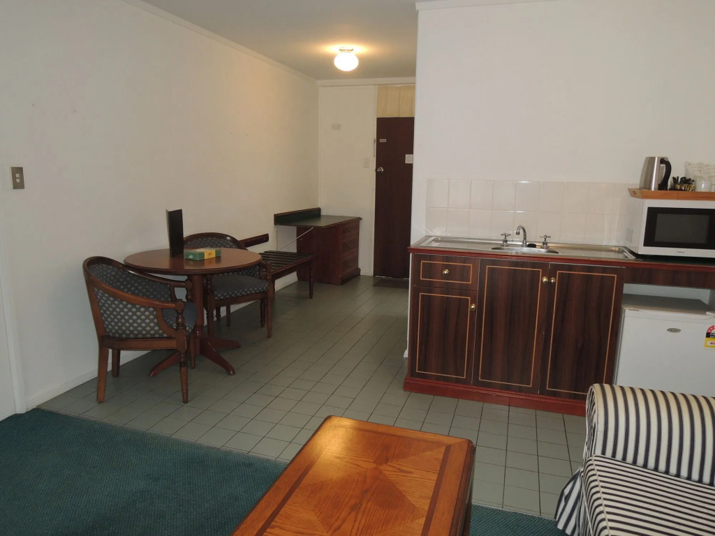 New England Motor Lodge