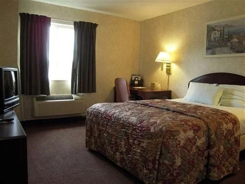 Cocca's Inn & Suites Route 7 Latham