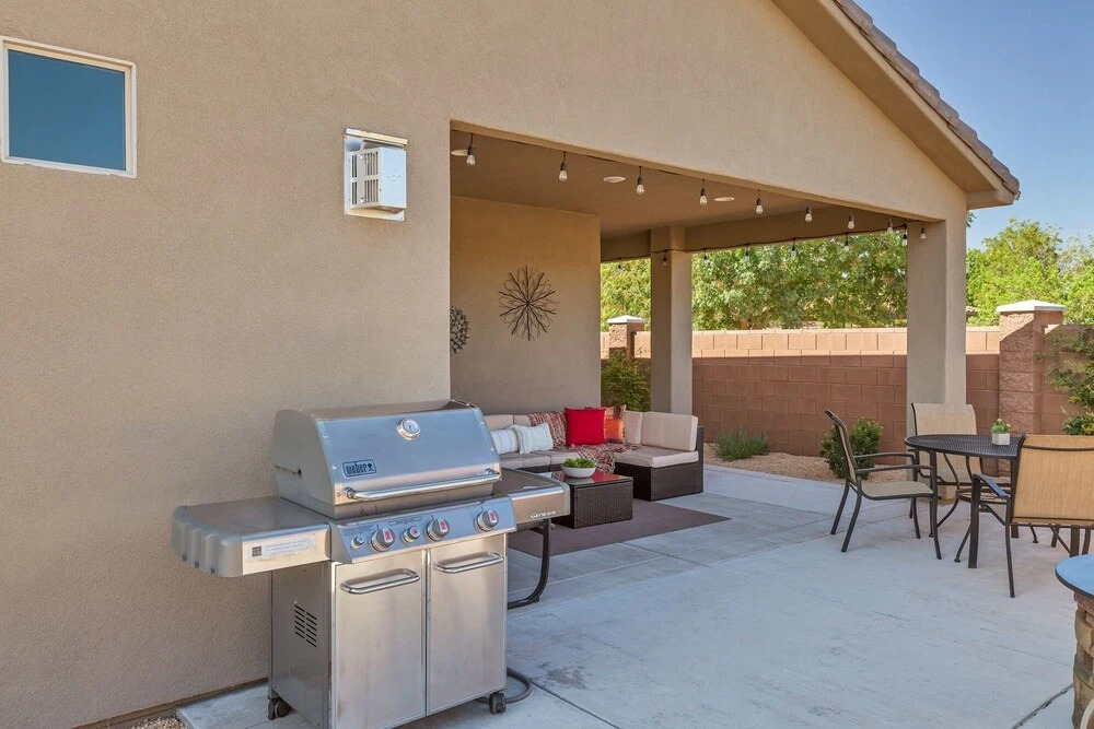 Park View Place 3 Bedroom Home by RedAwning