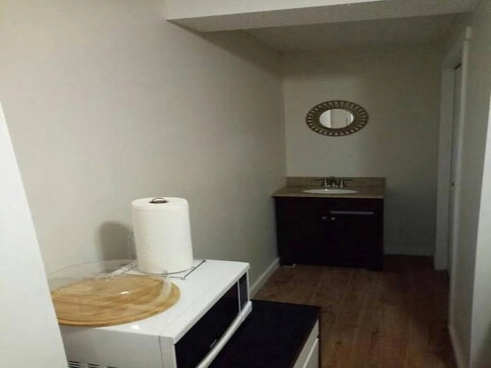 Beautiful Furnished Basement Suite In Airdrie