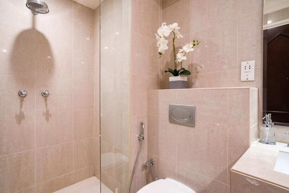Secluded Apartment in the Heart of Downtown