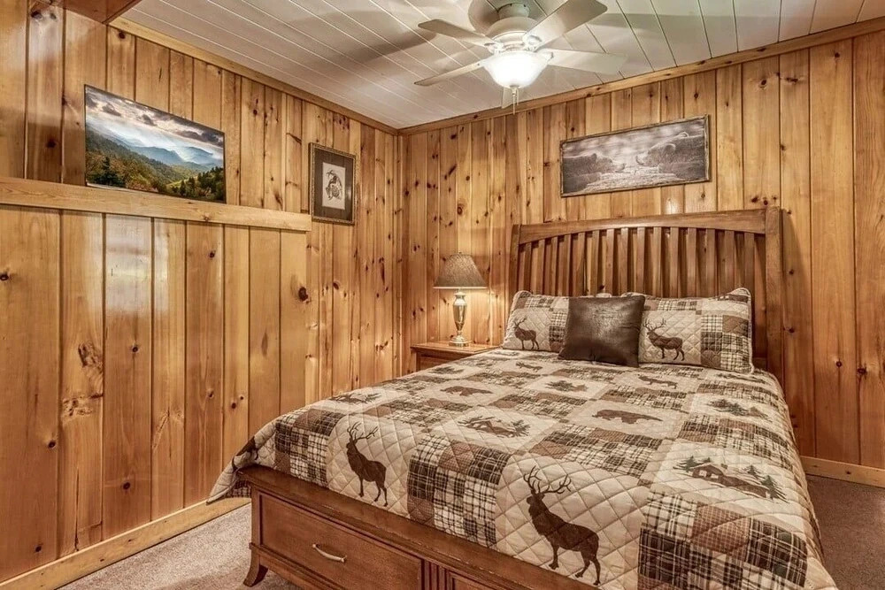 Bearly Rustic 2 Bedroom Cabin