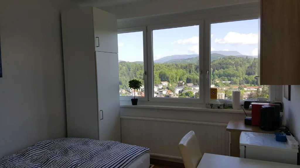 Bei LKH Graz,1x Parkplatz,15 Stock!