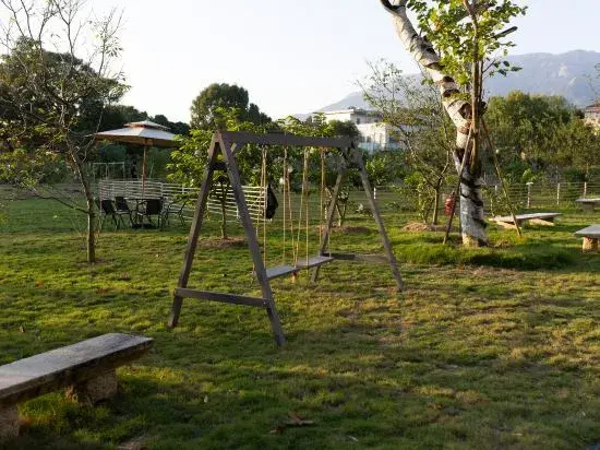 Luofu BanXianJu · Courtyard Residence