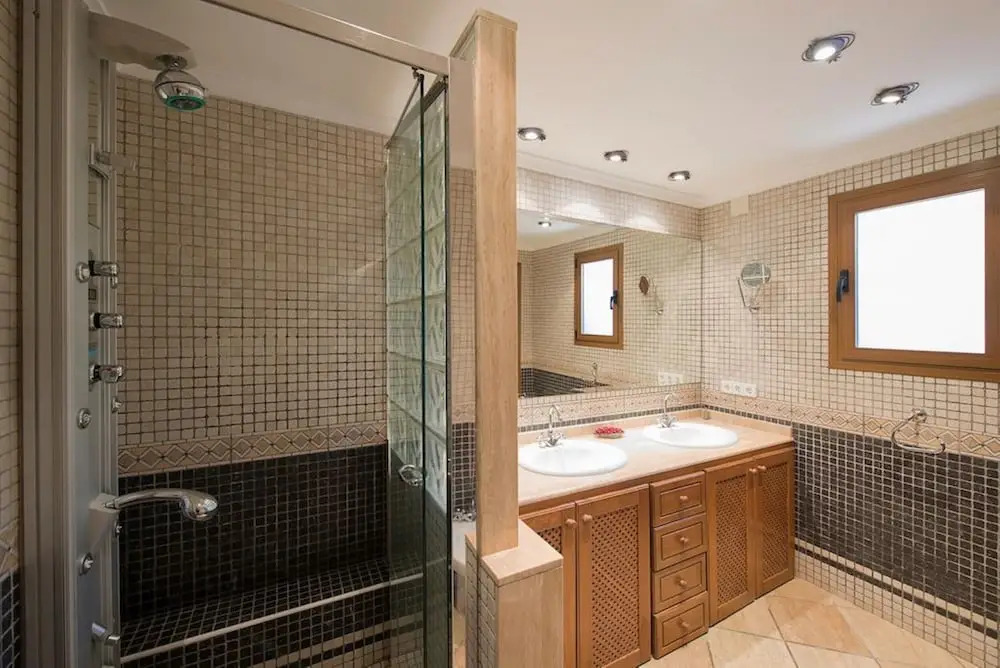 Villa - 4 Bedrooms with Pool and WiFi - 106398
