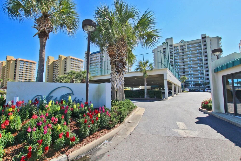 White Caps 1404 by Youngs Suncoast