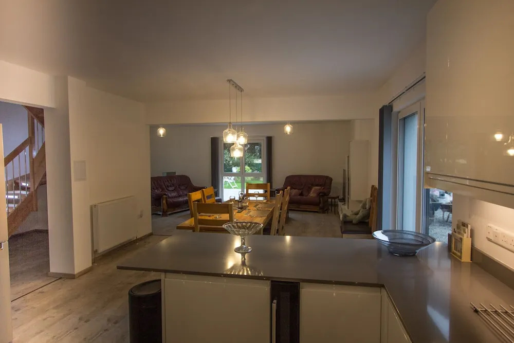 Sleeps8- EcoFriendly- KingBeds- FamilyFriendly