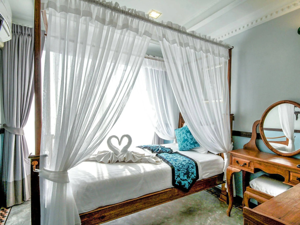 U Residence Hotel
