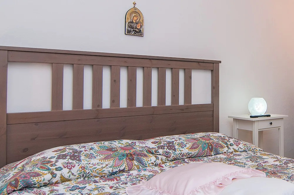 Beautiful 1-bed House in Avola