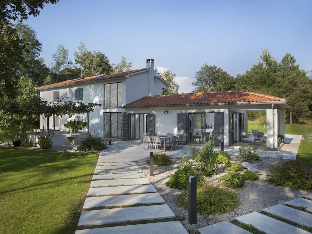 Charming Villa in Nedešcina With Pool