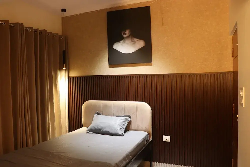 LetStay Vasantkunj Delhi