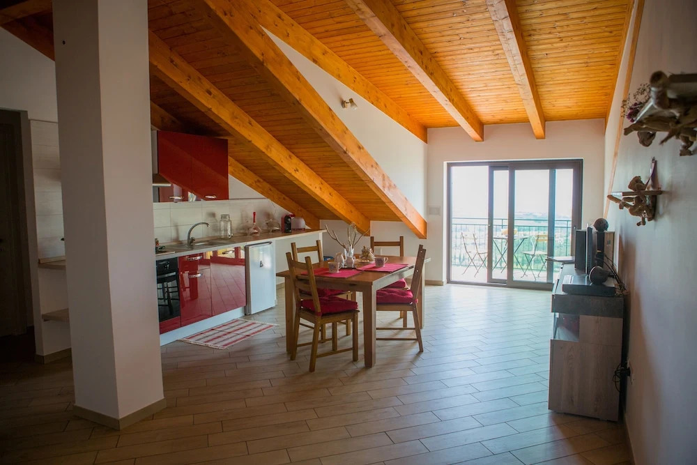 Lucky House e Il Mare in Mansarda