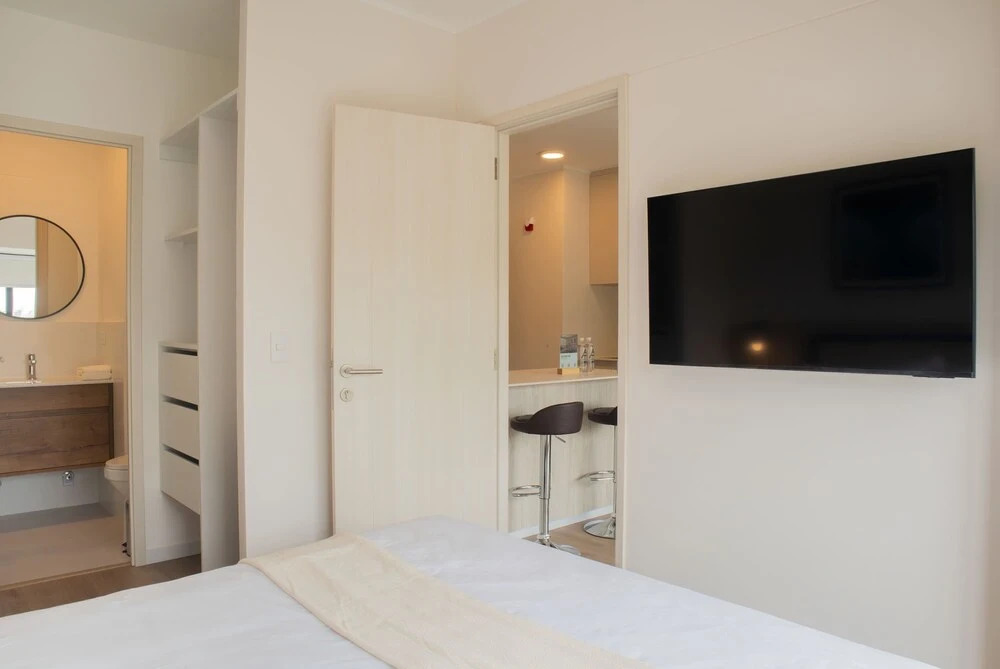 w Stylish 2BR With Balcony in San Isidro