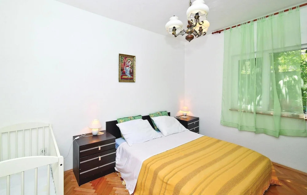 Beautiful Apartment in Mastrinka With Wifi and 2 Bedrooms
