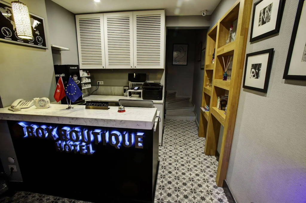 Istanbul Box Hotel