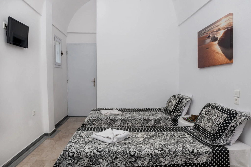 Join Us Low Cost Rooms
