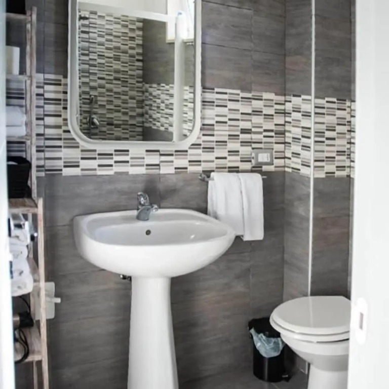Brezza Marina Reataurant E  B&B