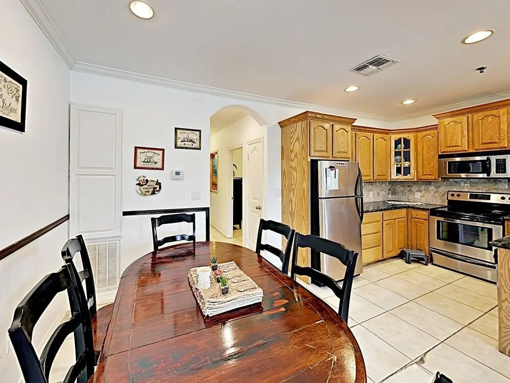 New Listing! Updated W/ Pool, Walk To Beach 2 Bedroom Condo