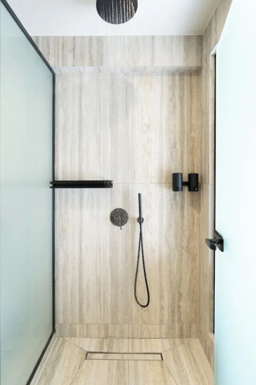 Finders Ermou Suites