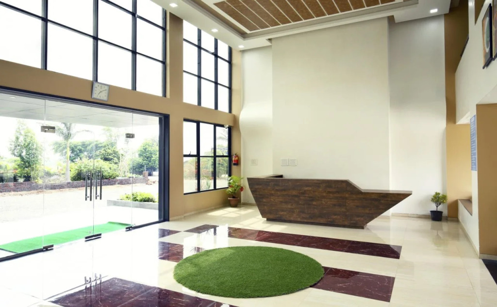 Hotel Girija