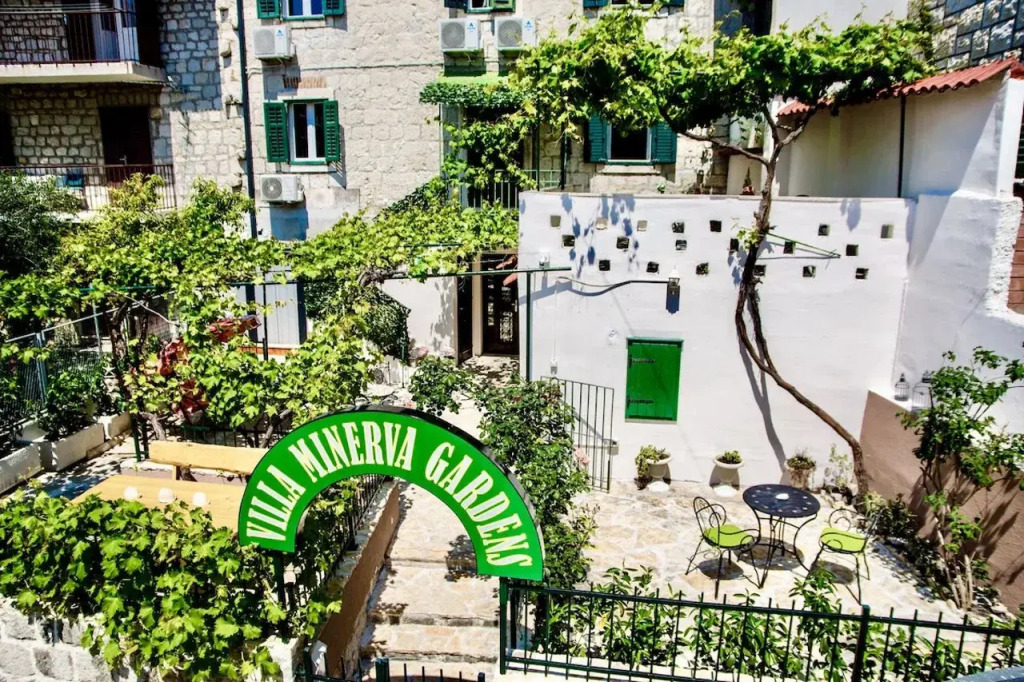 Luxury Villa Minerva Gardens