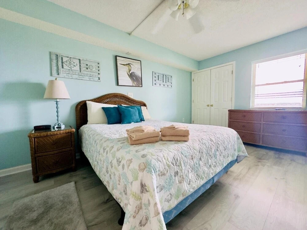 Ashworth 1407 3 Bedroom Condo by RedAwning, North Myrtle Beach